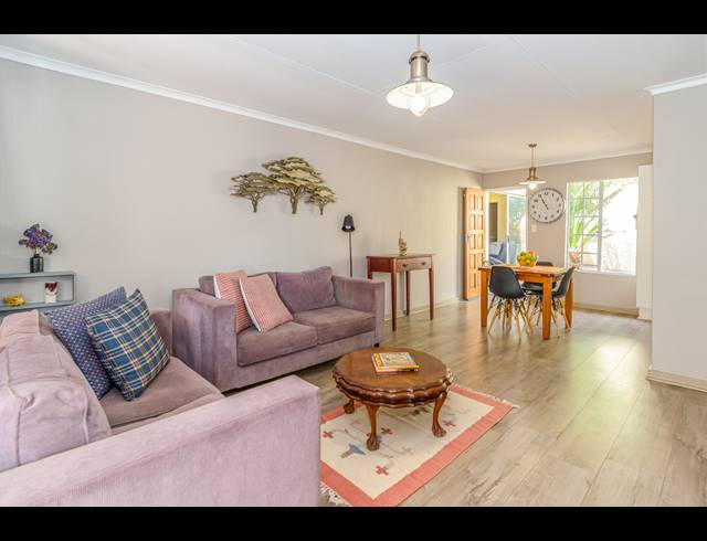 3 BEDROOM TOWNHOUSE FOR SALE IN SONNEGLANS